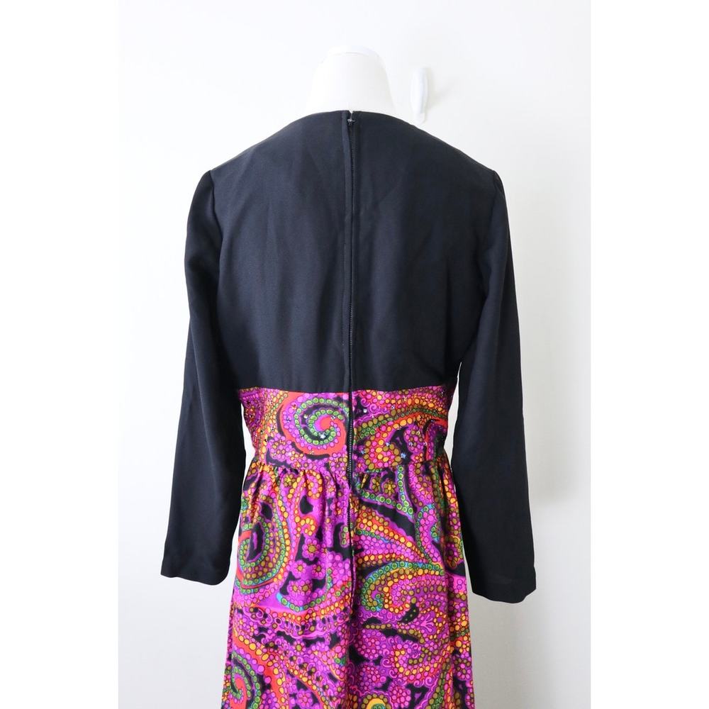 Vintage 1970 Paisley Print Scoop Neck Maxi Dress Rhinestone Disco Hippie - Picture 10 of 13